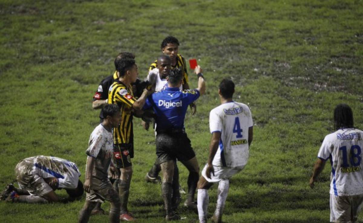 Postales inolvidables que han dejado los clásicos Real España-Olimpia