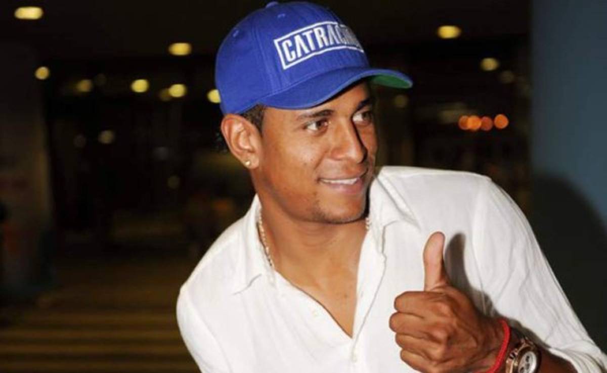 Carlo Costly viaja a Serbia con el Aris Salónica