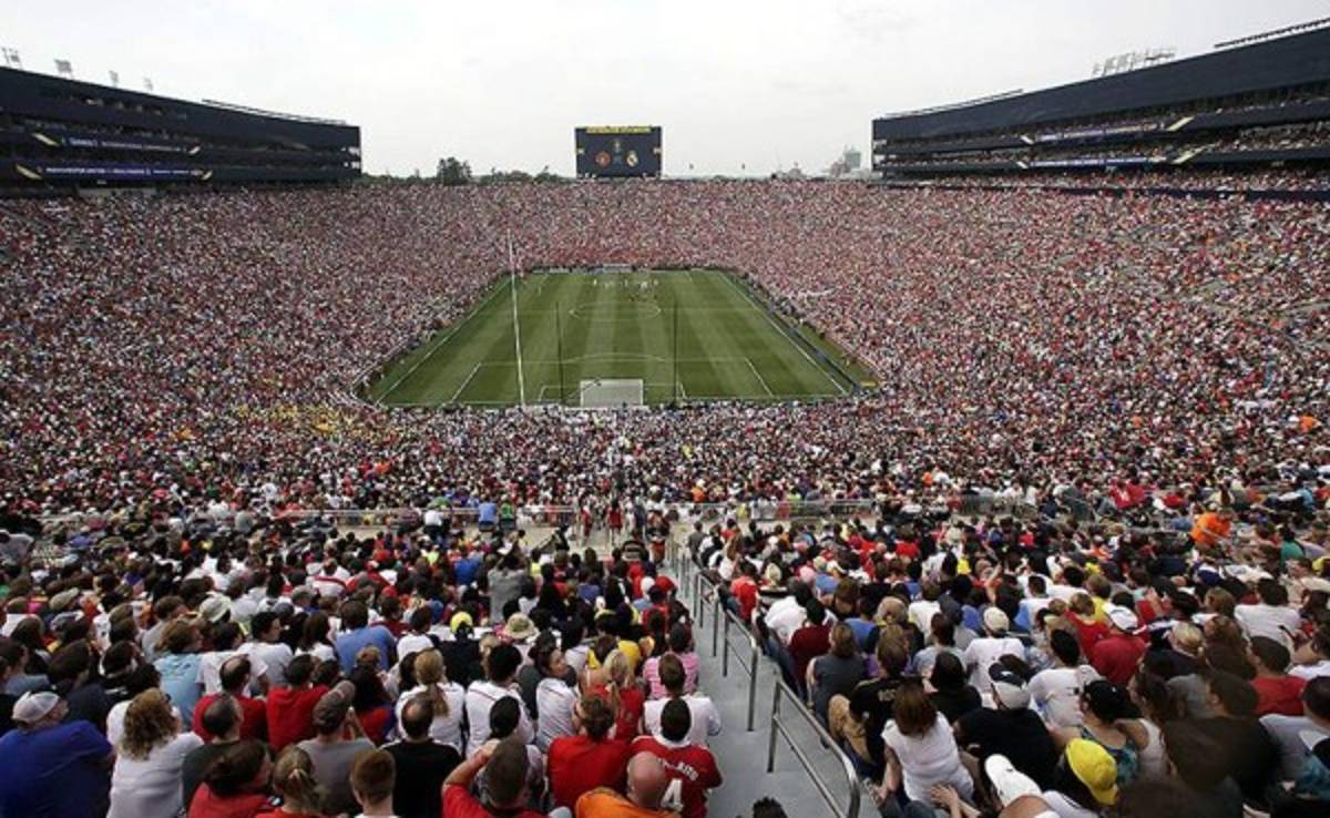 Llenazo histórico en el Real Madrid-Manchester United