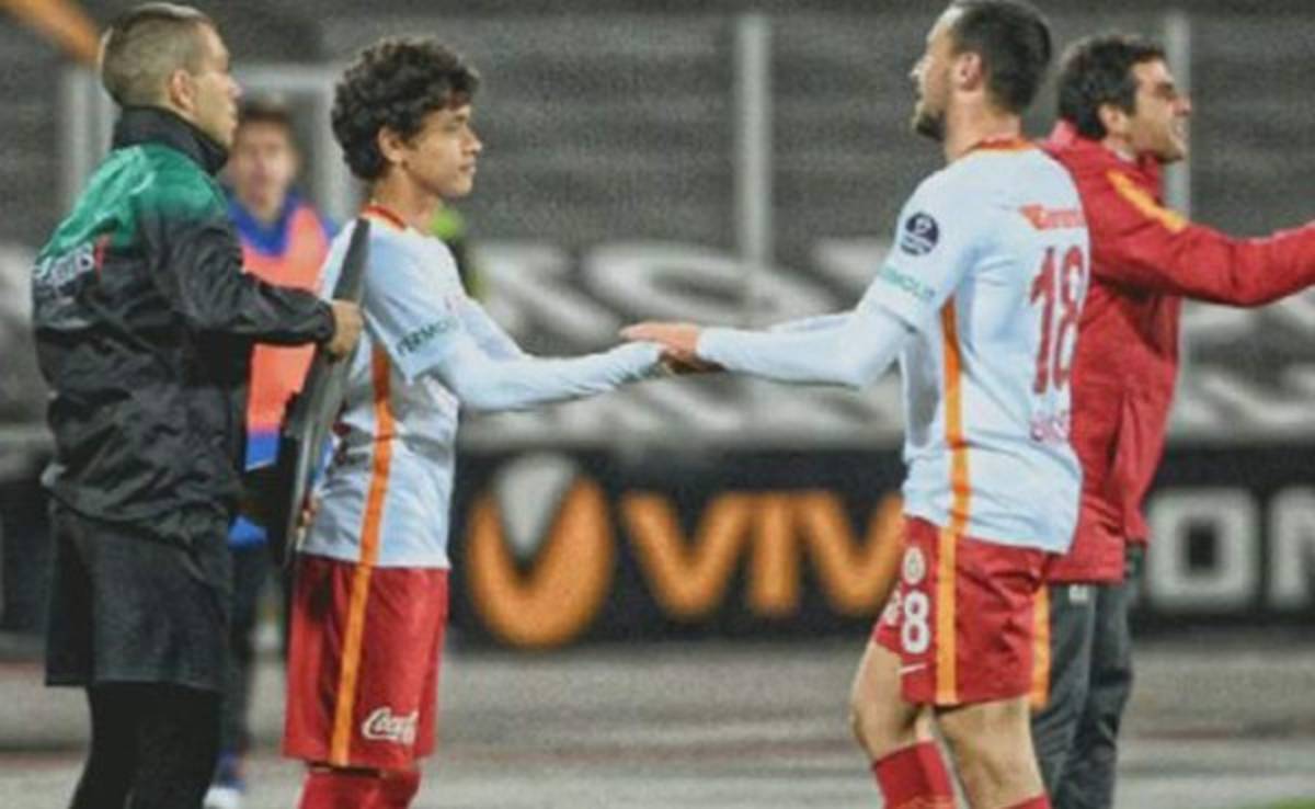 Mustafa Kapi, el niño de 14 años que debutó con el Galatasaray en partido amistoso