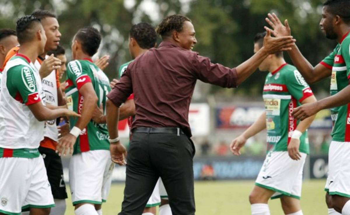 Carlos Pavón ilusiona a Marathón en su debut como entrenador