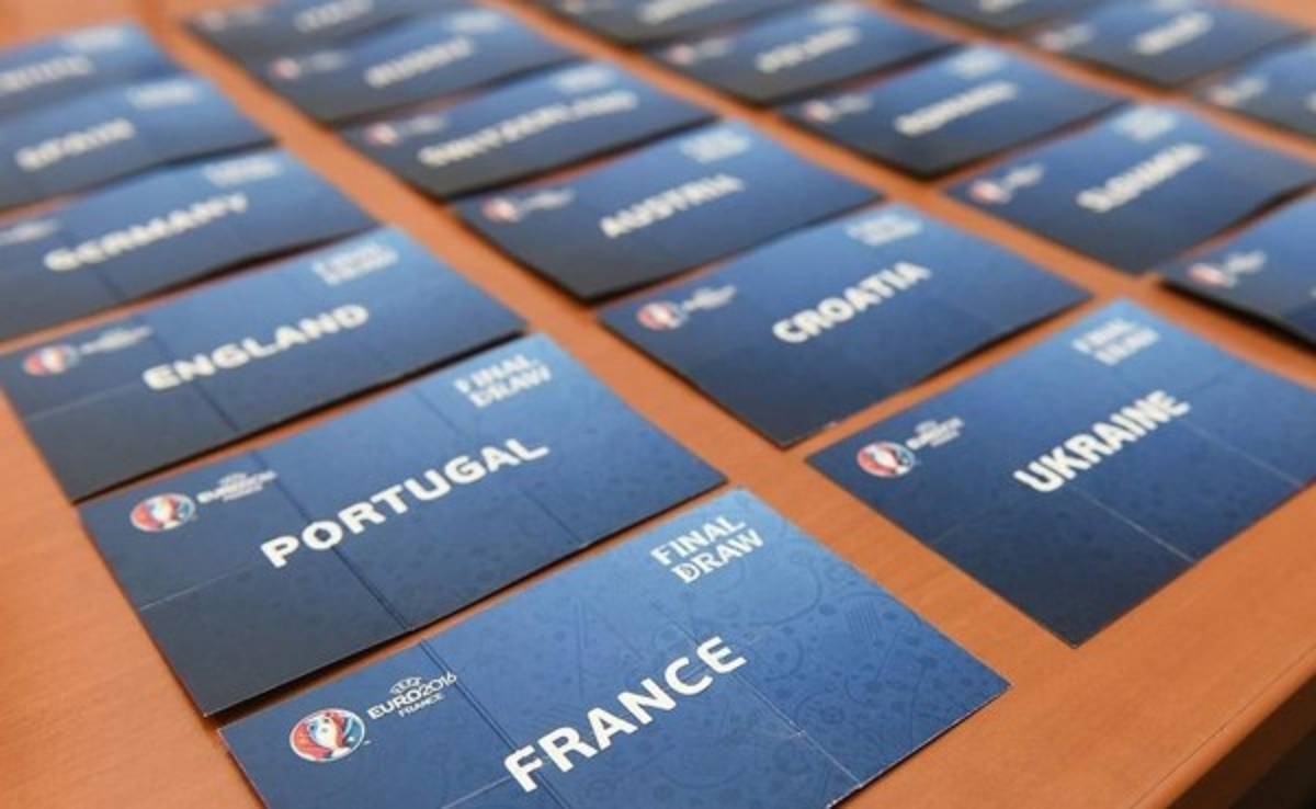 OFICIAL: Así quedan los grupos para la Eurocopa de Francia 2016