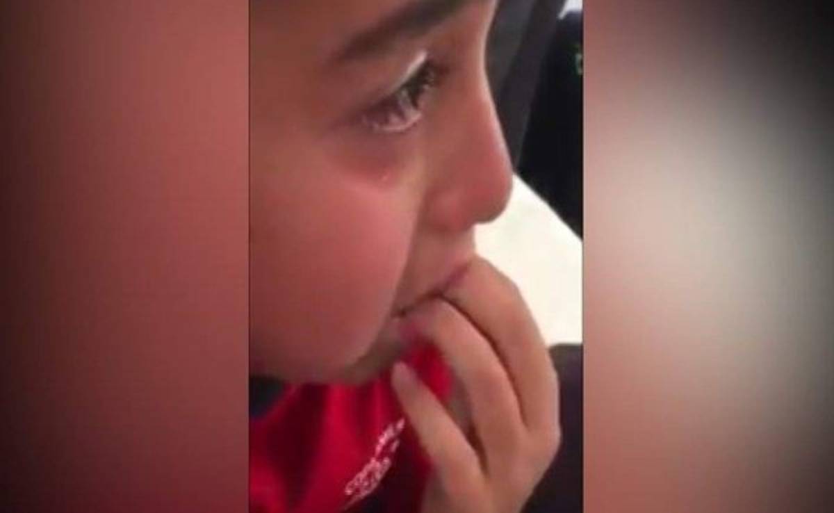 VIDEO: Niño chileno llora desconsolado por la derrota de su selección ante Ecuador