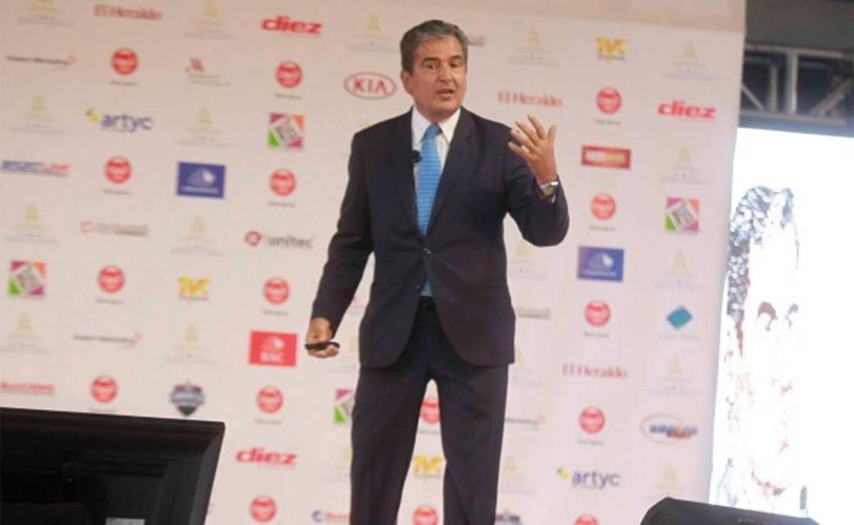 Jorge Luis Pinto y las frases inspiradoras que dejó en el Congreso Deportivo