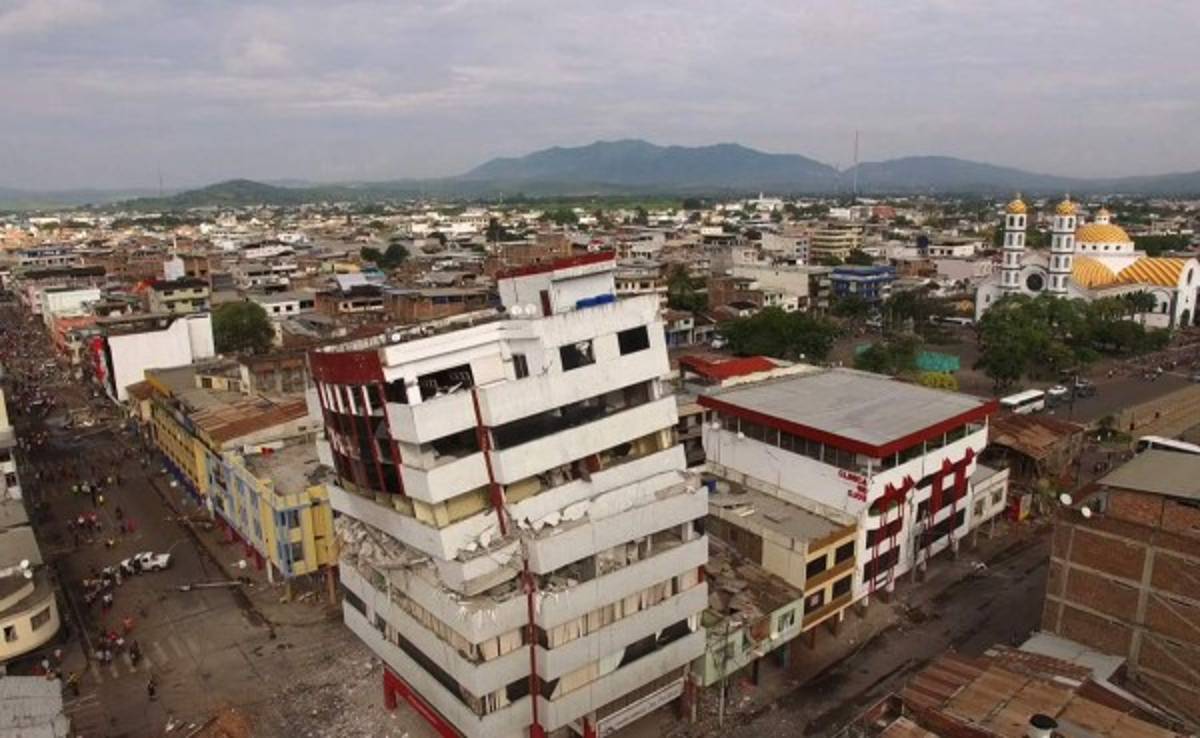 Universidad Católica vivió un momento de pánico tras el terremoto de Ecuador