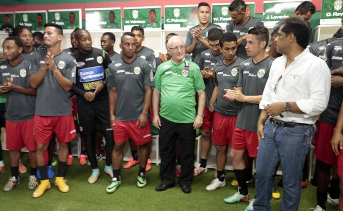 Monseñor Garachana llegó a motivar a jugadores del Marathón