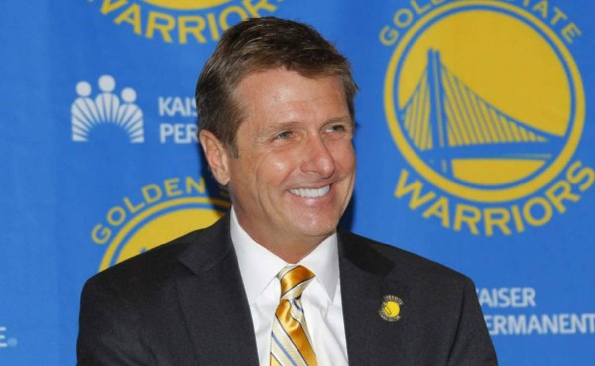 Presidente de los Warriors de la NBA se confiesa como gay