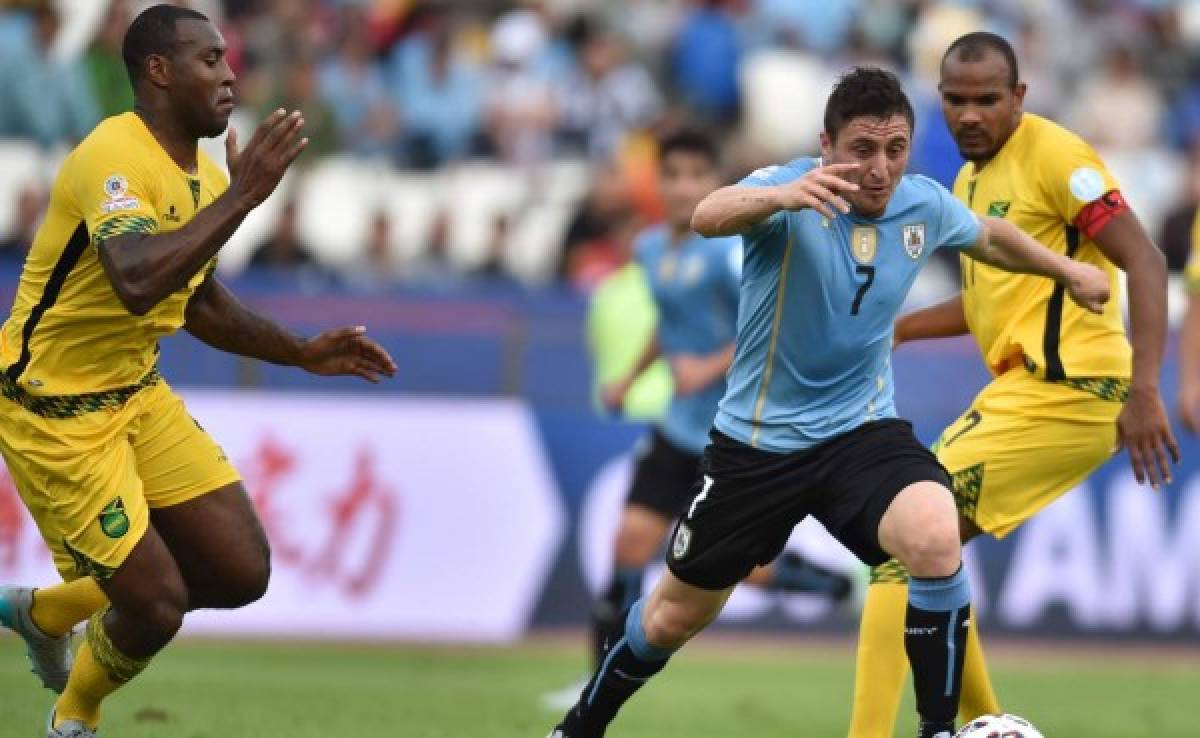 Uruguay gana sufridamente a Jamaica en Copa América