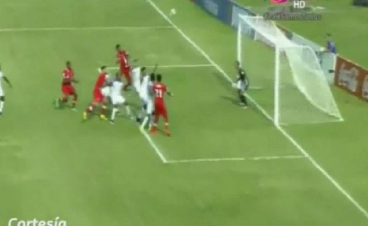 Video: Así fue el gol de Canadá ante Honduras que silenció el estadio Olímpico