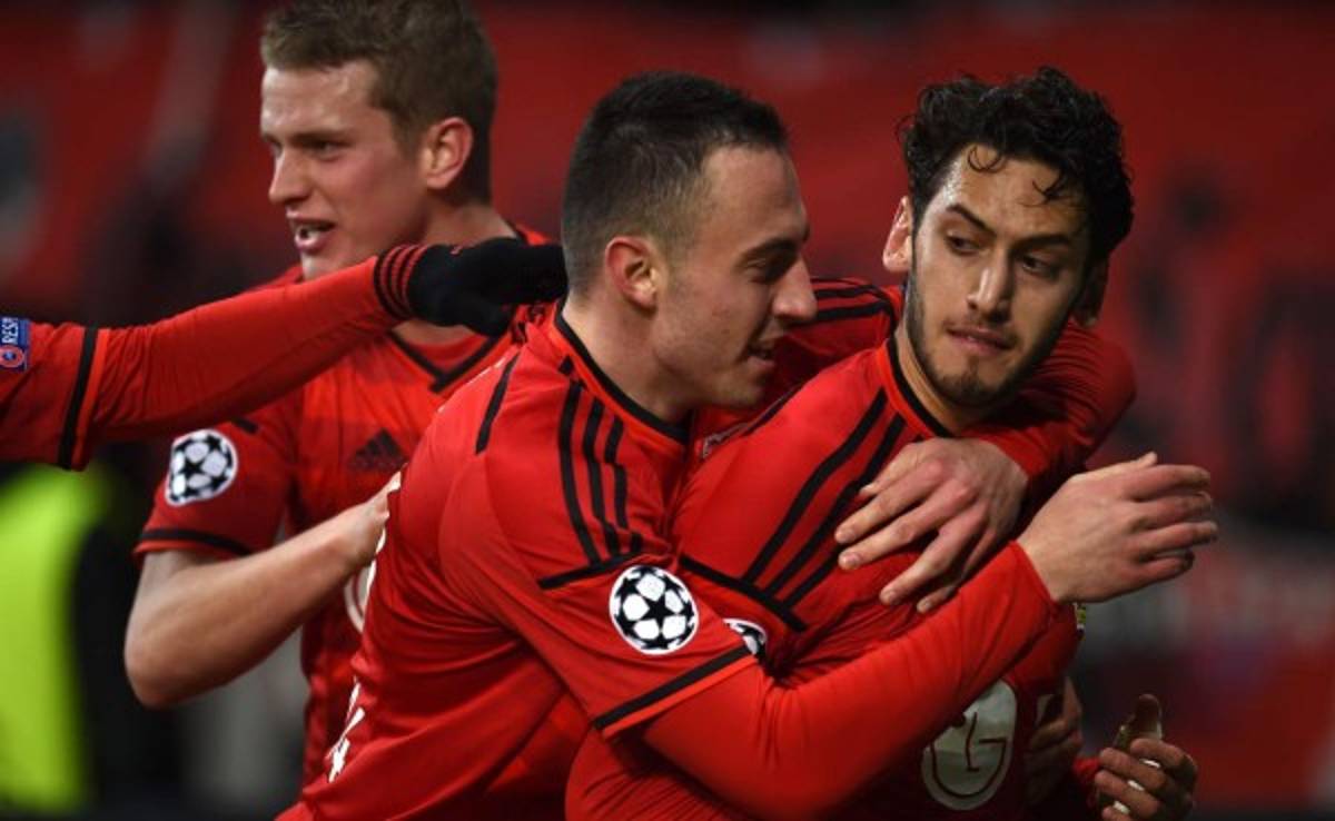 El Bayer desdibuja al Atlético a la espera del Calderón