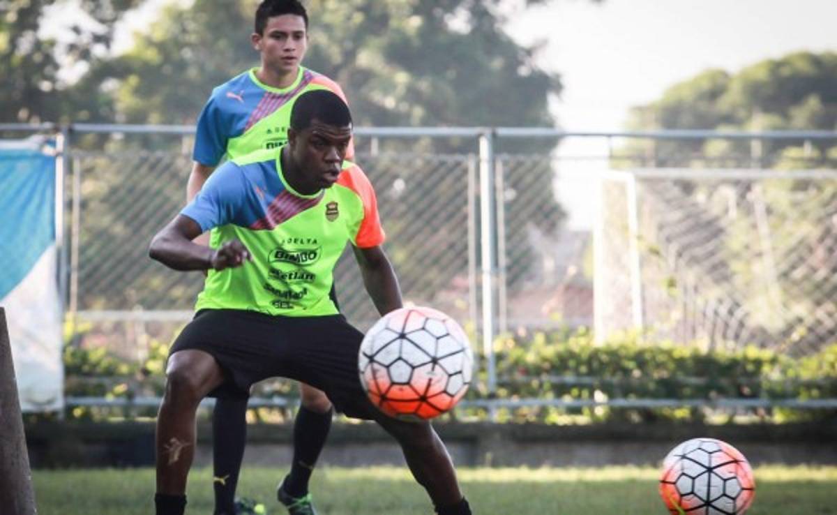 Venezolano Cásseres ya sudó al máximo la camisa del Real España