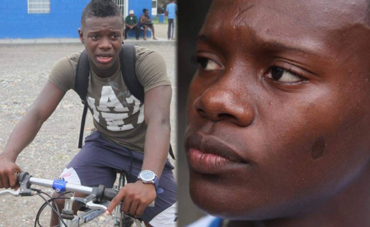 Junior Lacayo vende zapatos y baleadas para mantenerse