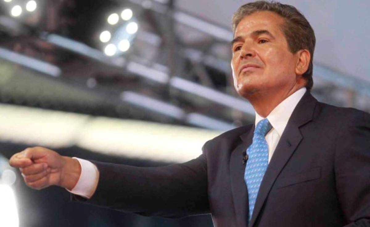 Jorge Luis Pinto revela su deseo de dirigir en Chile