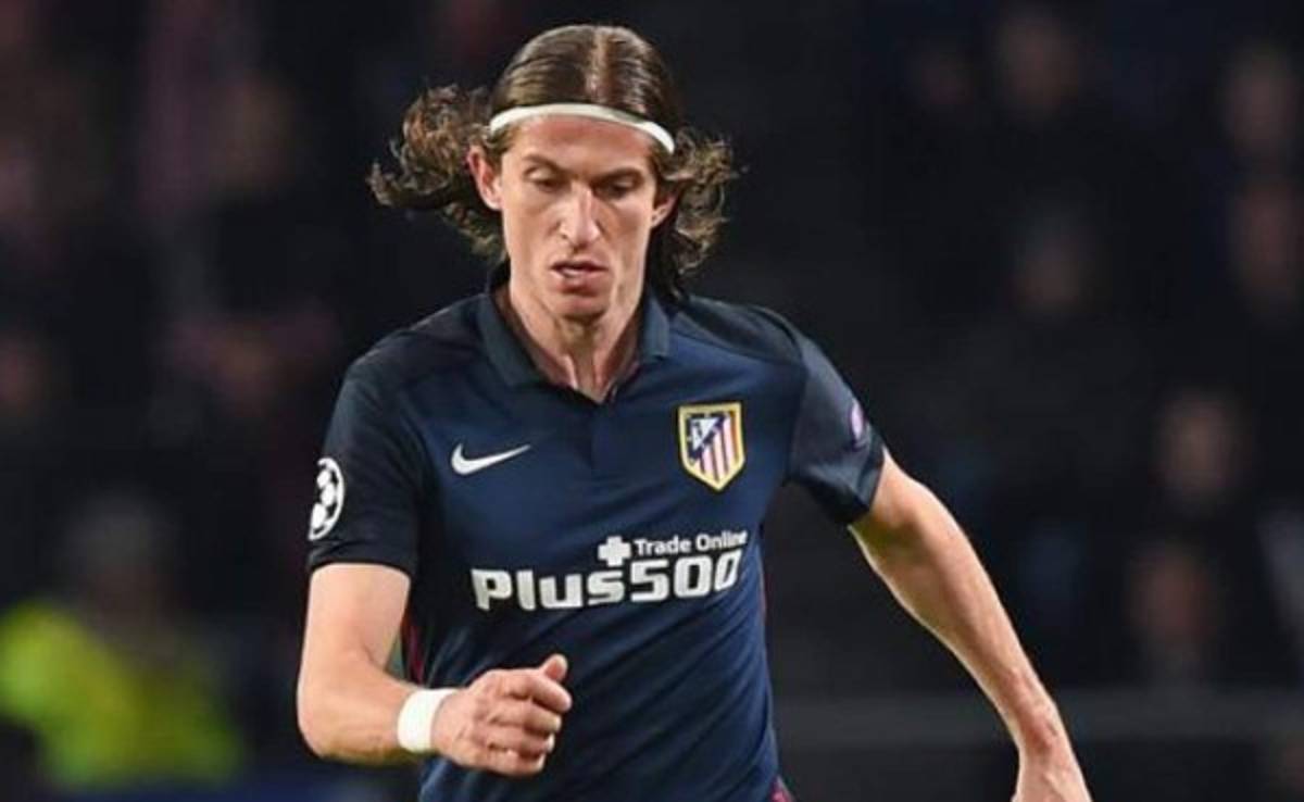 Filipe Luis: 'Creo que el Barcelona esta protegido'