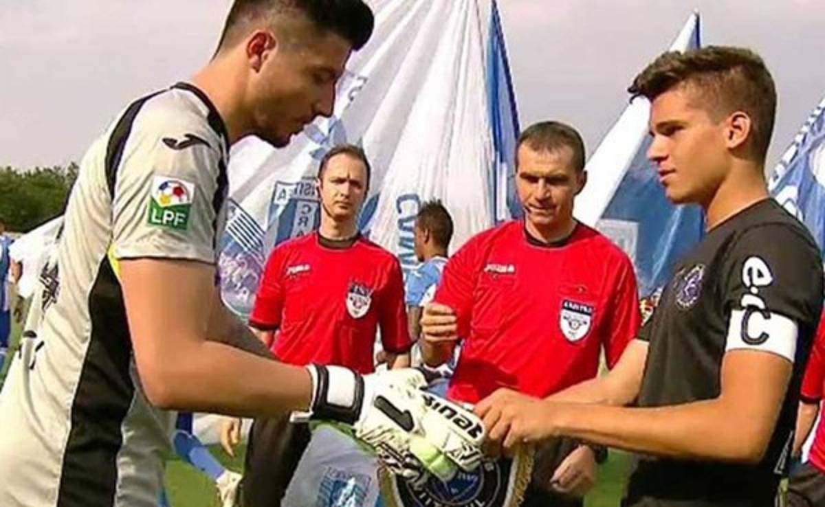 Ianis Hagi, el jugador de 16 años que capitanea a su equipo