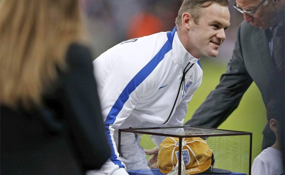 Wayne Rooney llega a las 100 internacionalidades con Inglaterra
