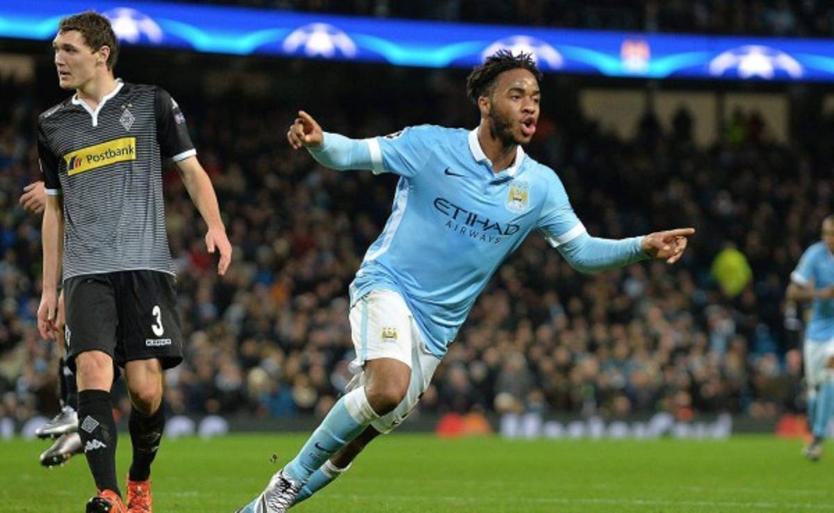 Sterling guía al City a los octavos de final como líder de grupo
