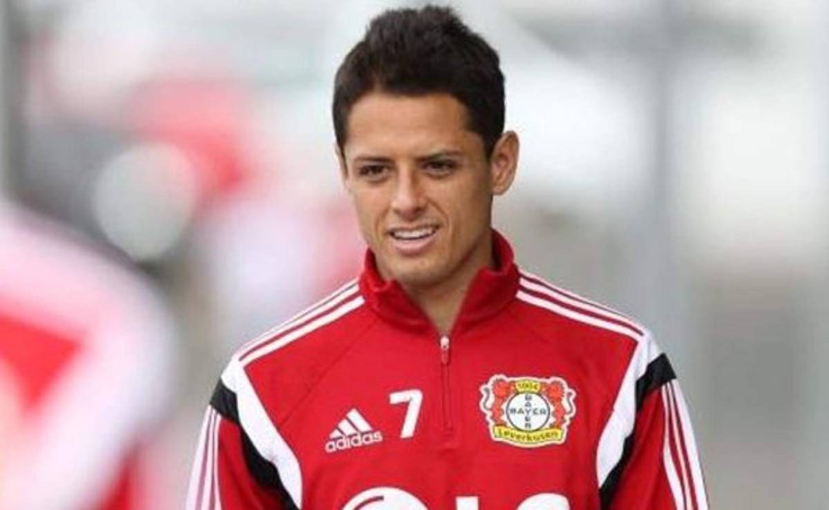 Chicharito Hernández seguirá en la banca con el Bayer Leverkusen