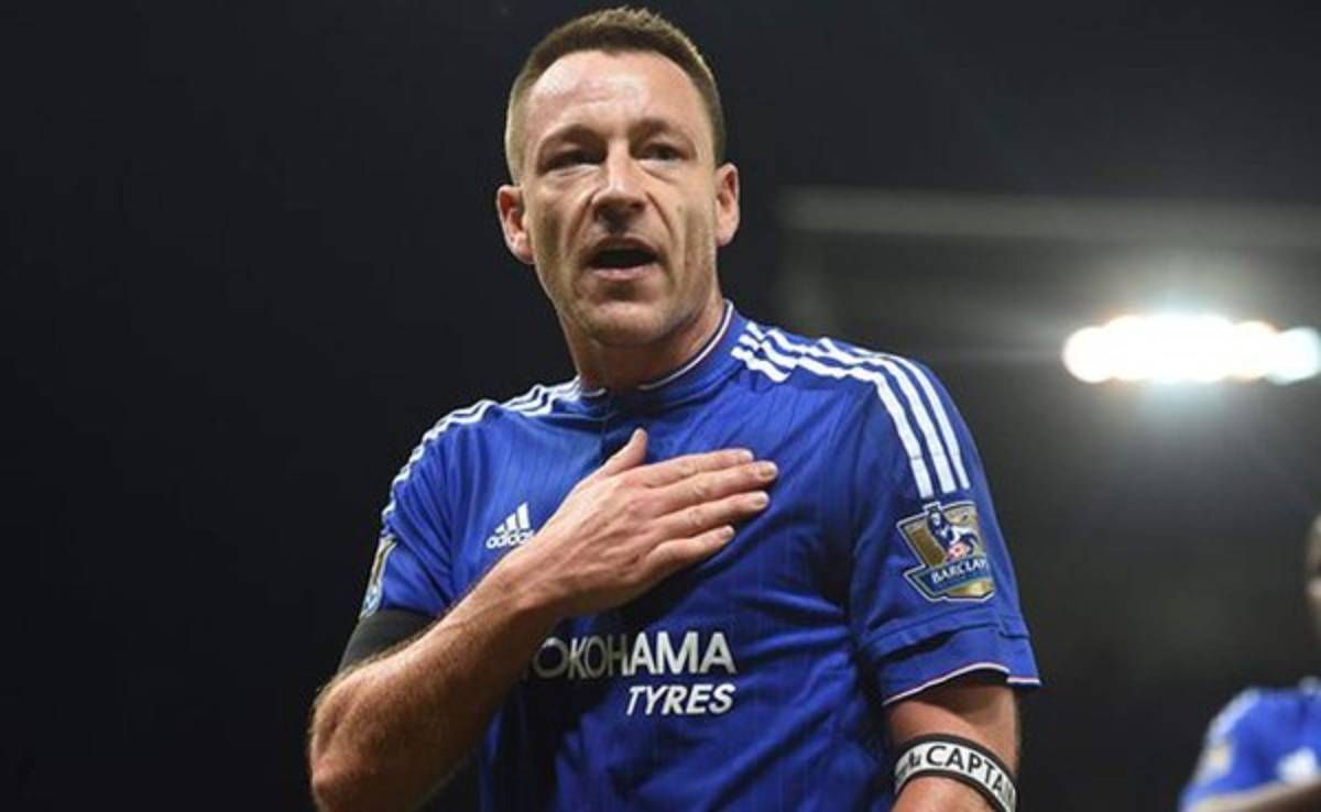 El Chelsea ofrece a John Terry ampliar un año su contrato