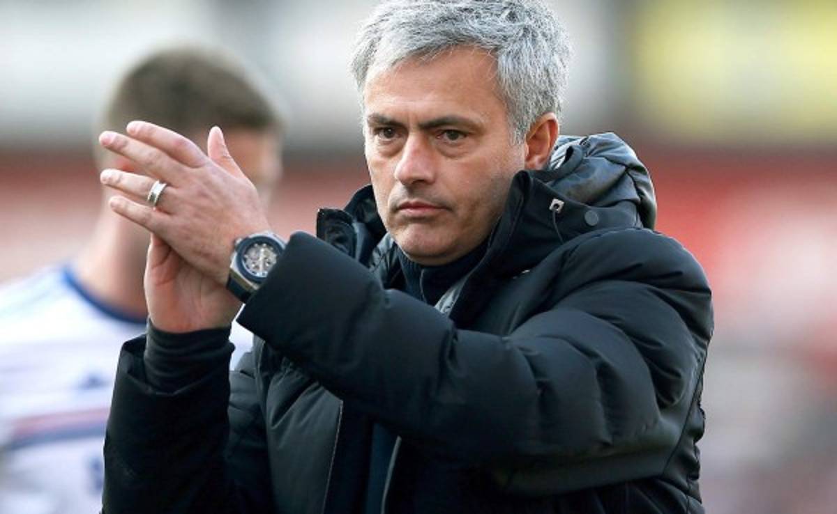 Mourinho clasifica a quinta semifinal consecutiva e impone récord