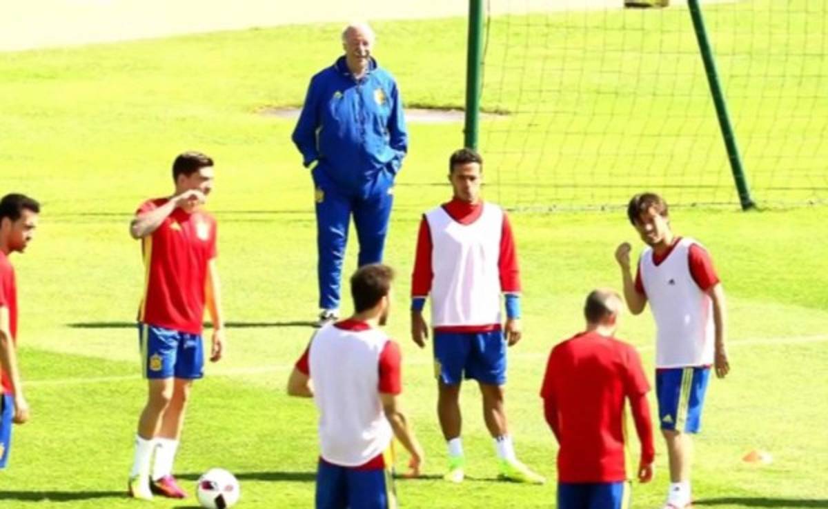VIDEO: Del Bosque mezcla a suplentes y titulares para no dar pistas
