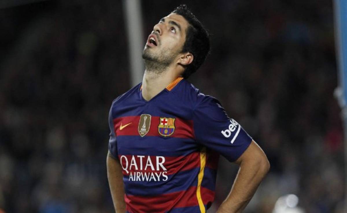 Raymond Domenech:'Luis Suárez debería de ponerse los guantes de boxeo”