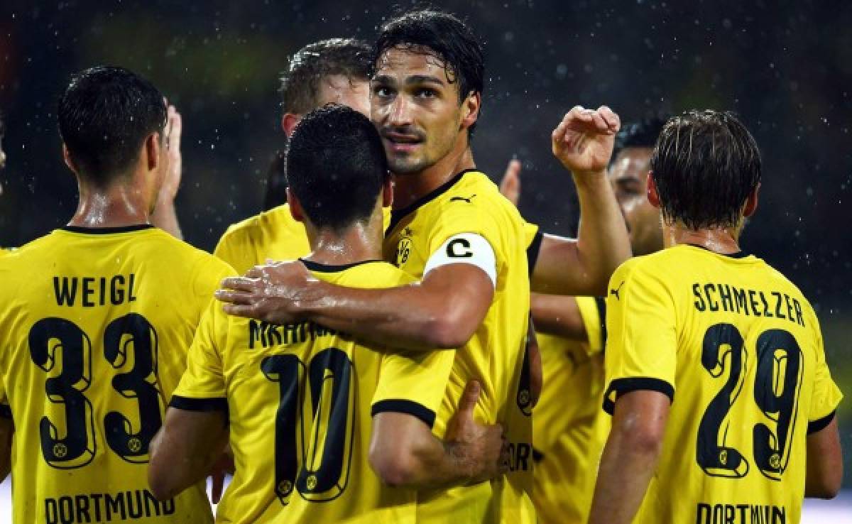 Dortmund y Ajax avanzan a fase de grupos de Europa League