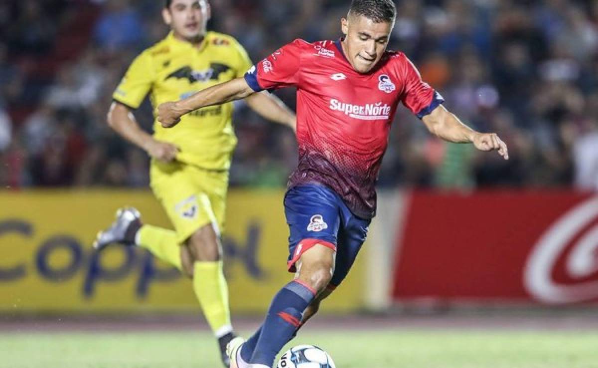 Hondureño Roger Rojas se estrena como goleador con el Cimarrones de México