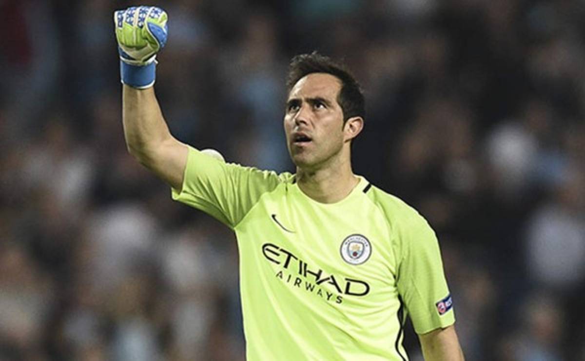 Claudio Bravo: 'La única forma de parar al Barcelona es con intensidad'