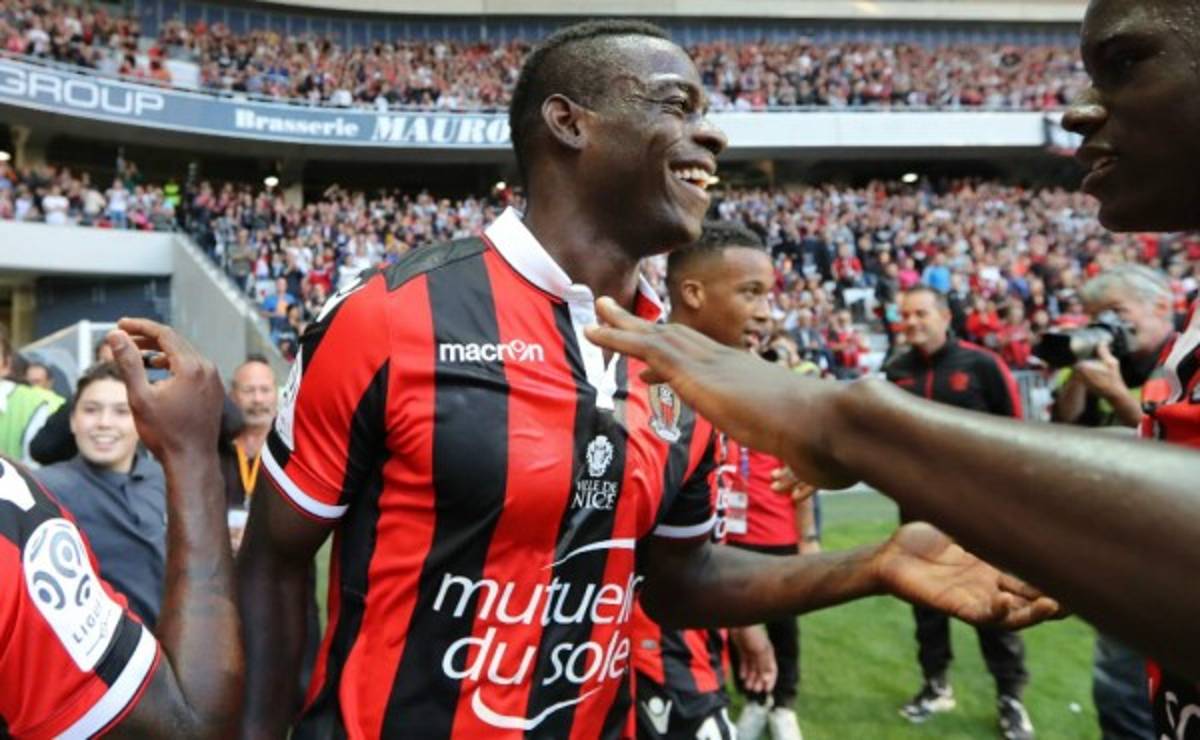El Niza de Mario Balotelli consolida su liderato en Francia