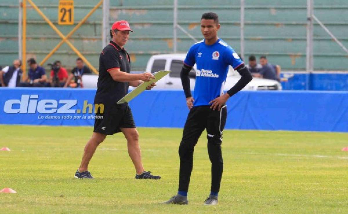 Entre bromas y risas, Olimpia entrenó pensando en el clásico ante Motagua