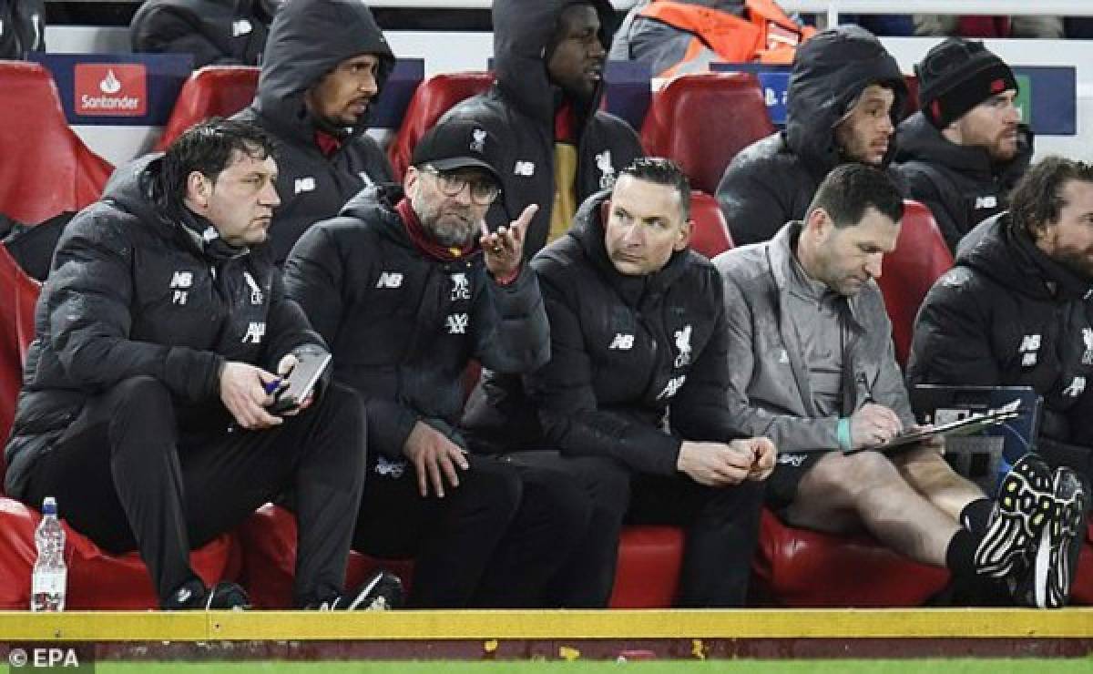 Cholo Simeone enloquece en Anfield; Jürgen Klopp muy triste pide perdón