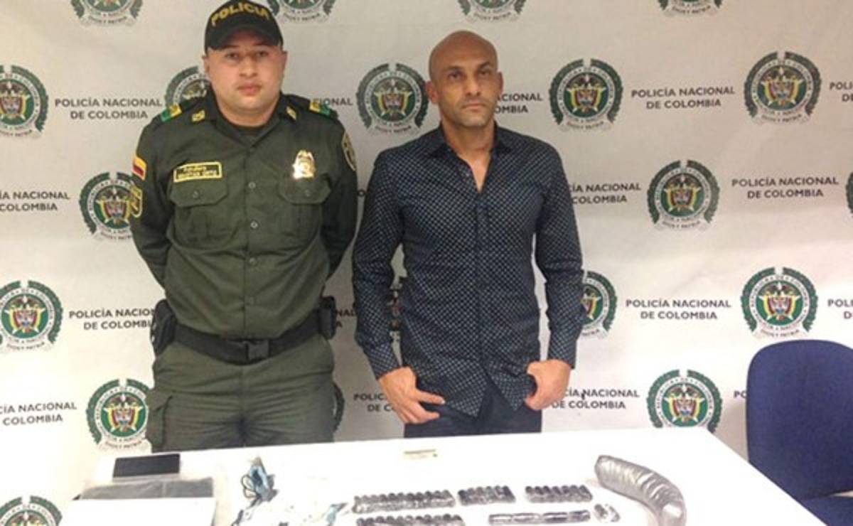 Capturan a exfutbolista colombiano Diego Osorio con cocaína rumbo a España