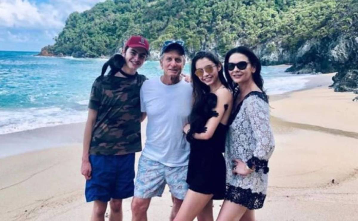 La Kardashian mexicana, campeón del mundo y Mayweather: los famosos que han quedado enamorados de Roatán