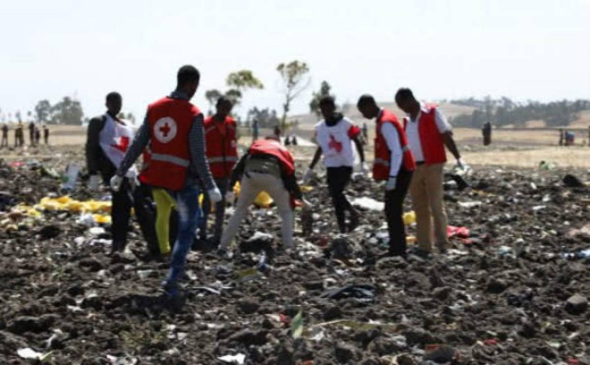 Desgarradoras imágenes: Cae avión de Ethiopian Airlines y mueren todos sus pasajeros