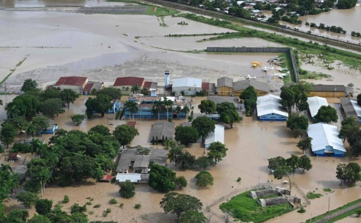 El Valle de Sula en Honduras, bajo el agua por Iota: Las apocalípticas fotografías aéreas