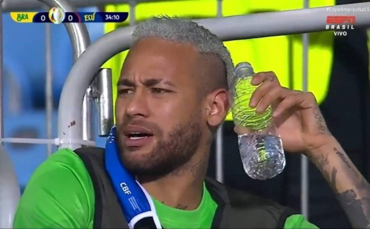 ¿En qué estaba pensando? Así fue captado Neymar en el Brasil-Ecuador y el tremendo 'oso' de Vinicius