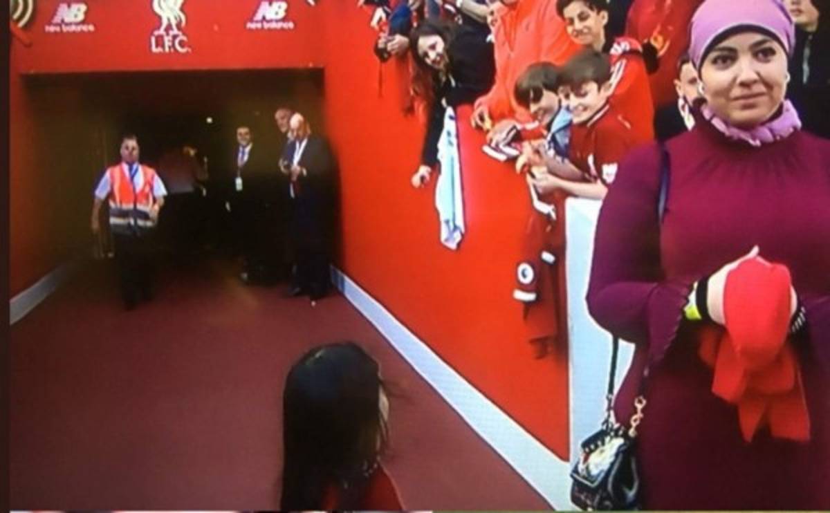 Duelos de WAGS: Las esposas y novias más bellas de jugadores de Real Madrid y Liverpool