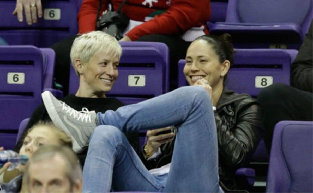 Le dio el sí: Megan Rapinoe se compromete con su novia, la romántica forma en que se lo pidió   