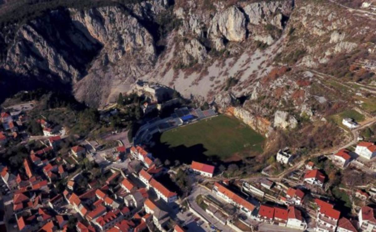 Desde Centroamérica hasta China: Los estadios de fútbol más extraños del mundo