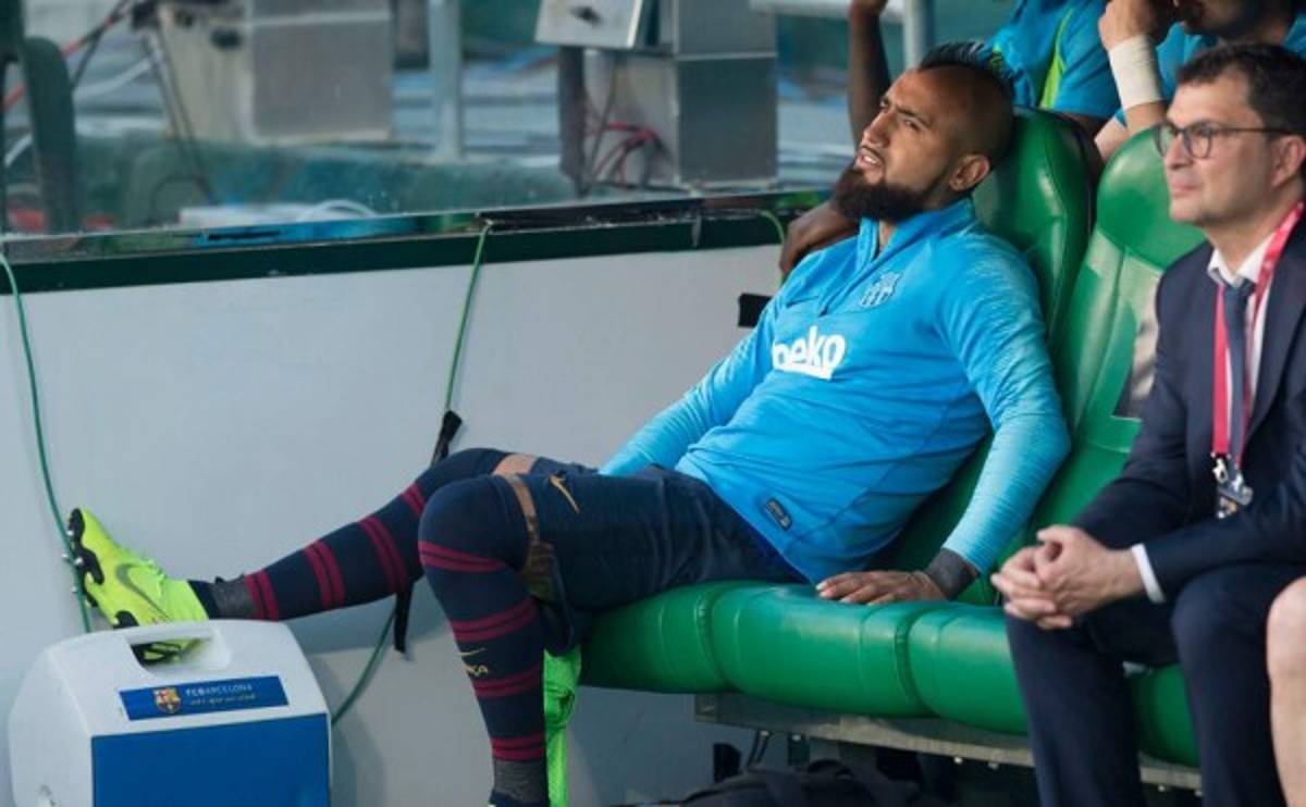 No viste en TV: La hermosa chica en las gradas, el dolor de Messi y así lo vivió Arturo Vidal