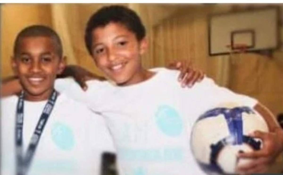 La impactante historia de un jugador del Arsenal: Barrio peligroso, crimen y pandillas