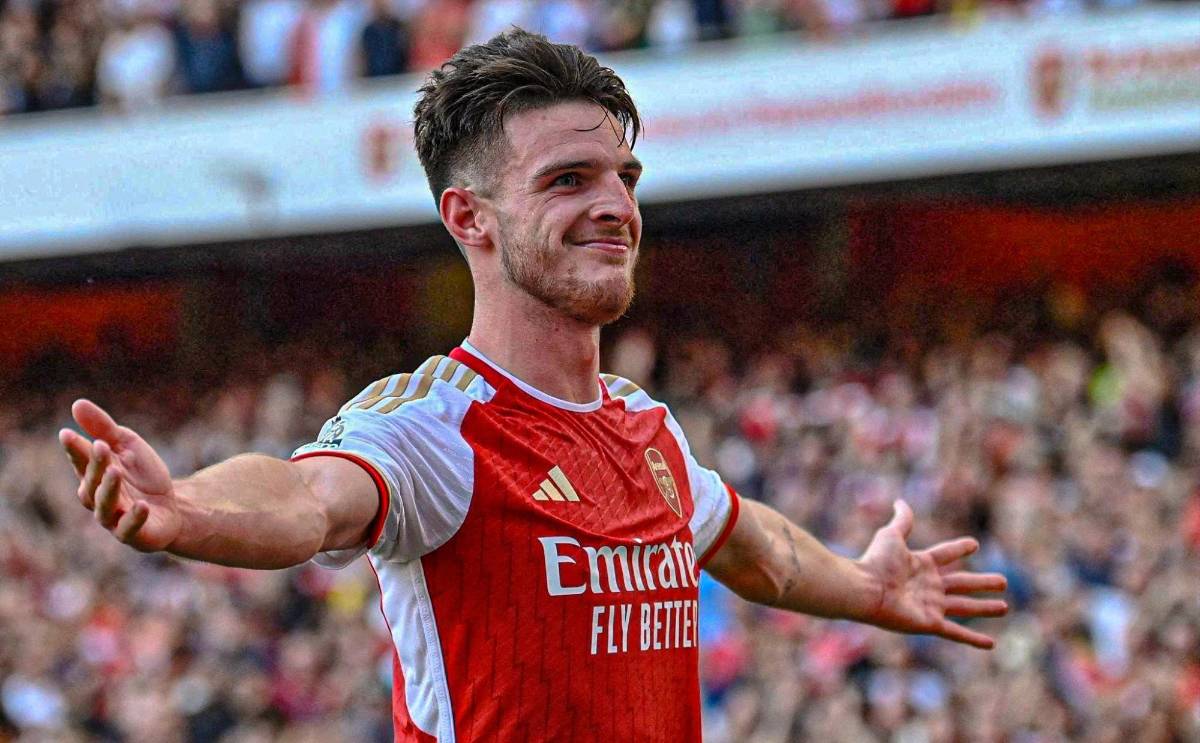 La novia del crack de la Premier League de la que todos hablan por su aspecto físico: ¿por qué se enamoró de ella?