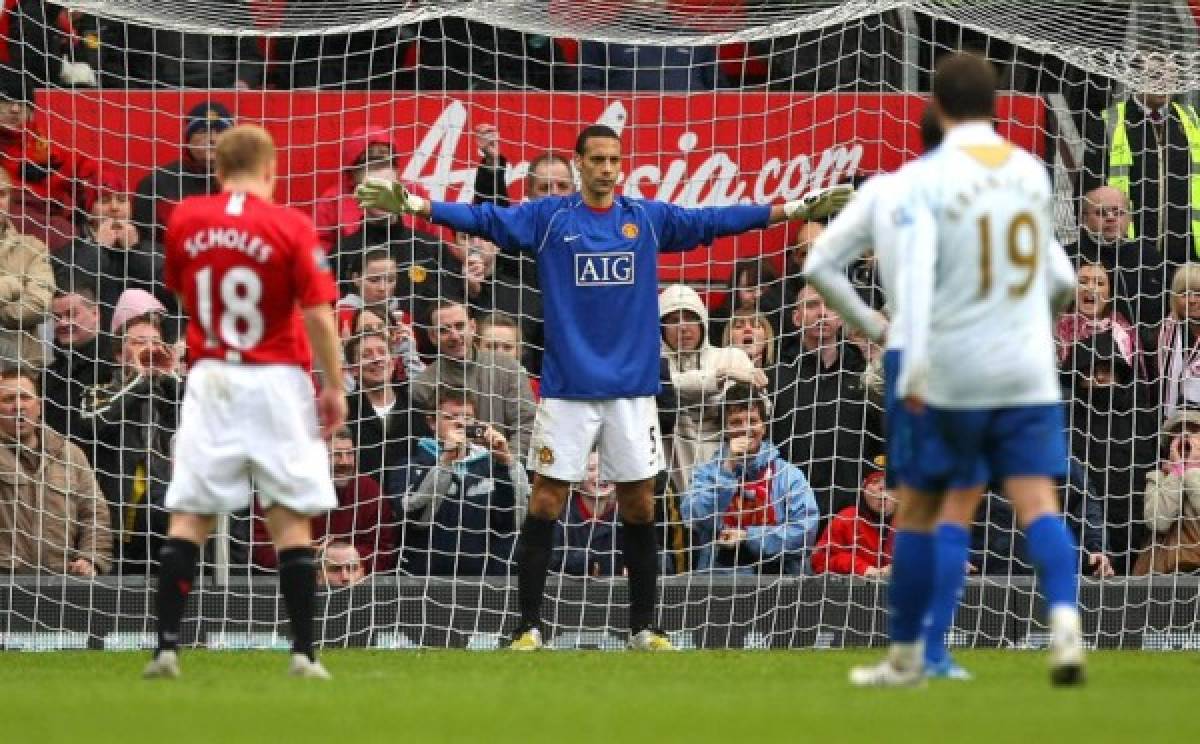 ¡Se pusieron los guantes! Jugadores de campo que tuvieron que defender el marco de su equipo