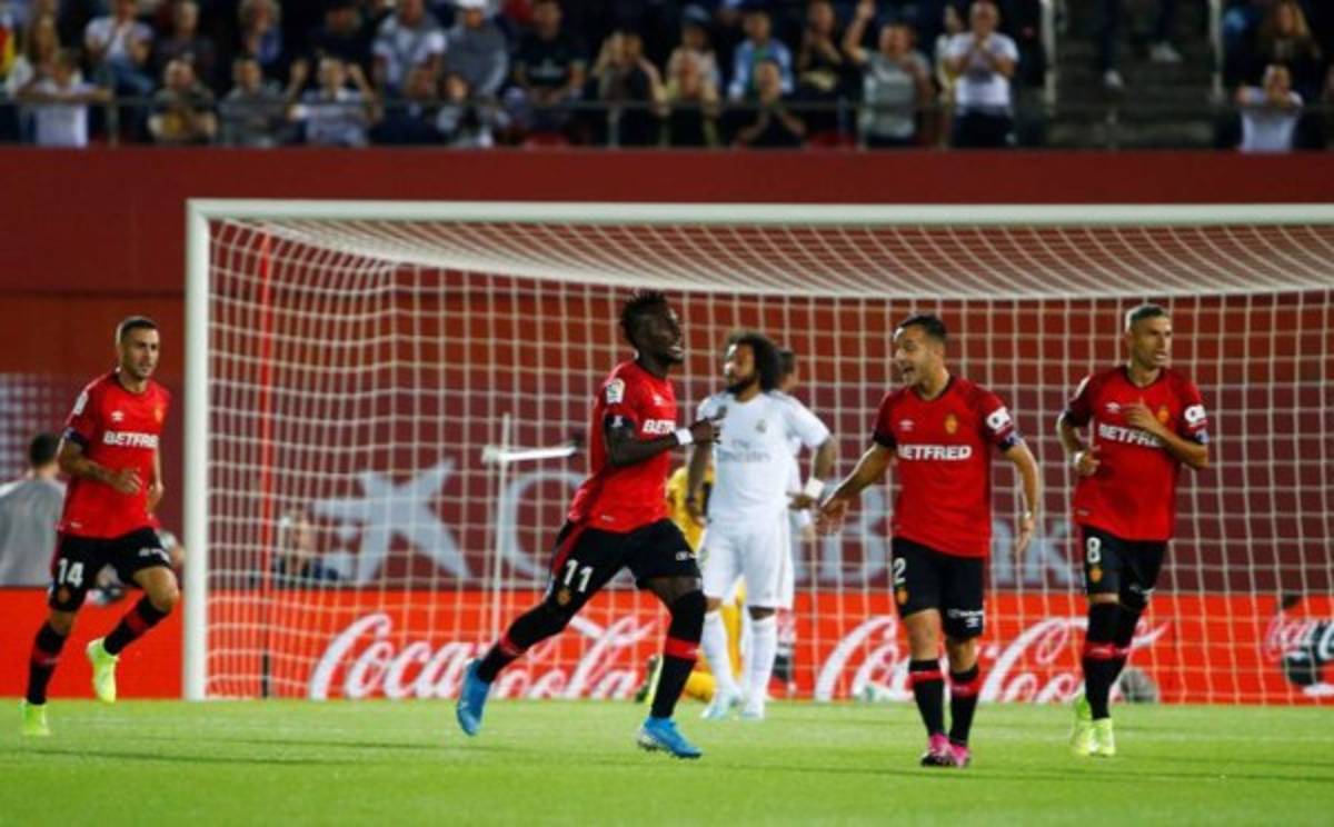 La expectación por Kubo, la seriedad de Zidane y la visita sorpresa en la derrota del Madrid ante Mallorca  