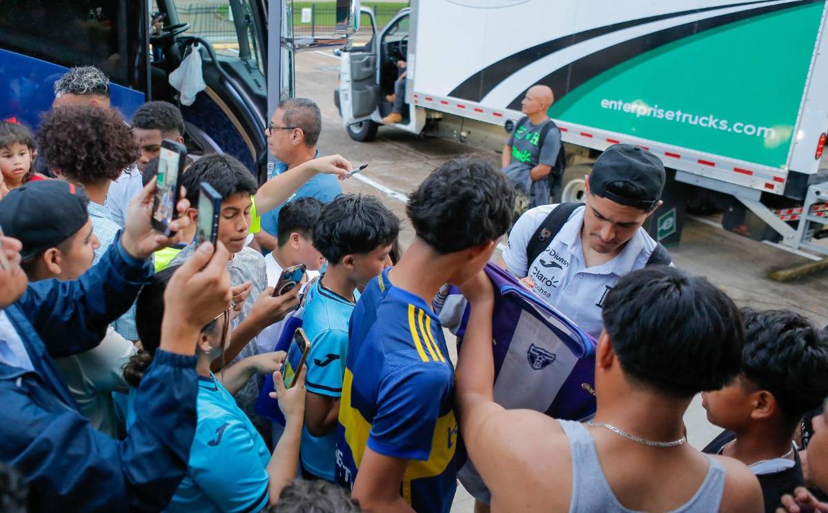 ¡Locura por Keyrol! Seleccionada causa furor en visita a la Bicolor en Houston