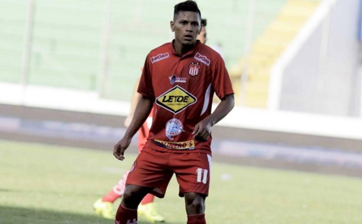 Futbolistas hondureños que ya merecen una oportunidad en el extranjero