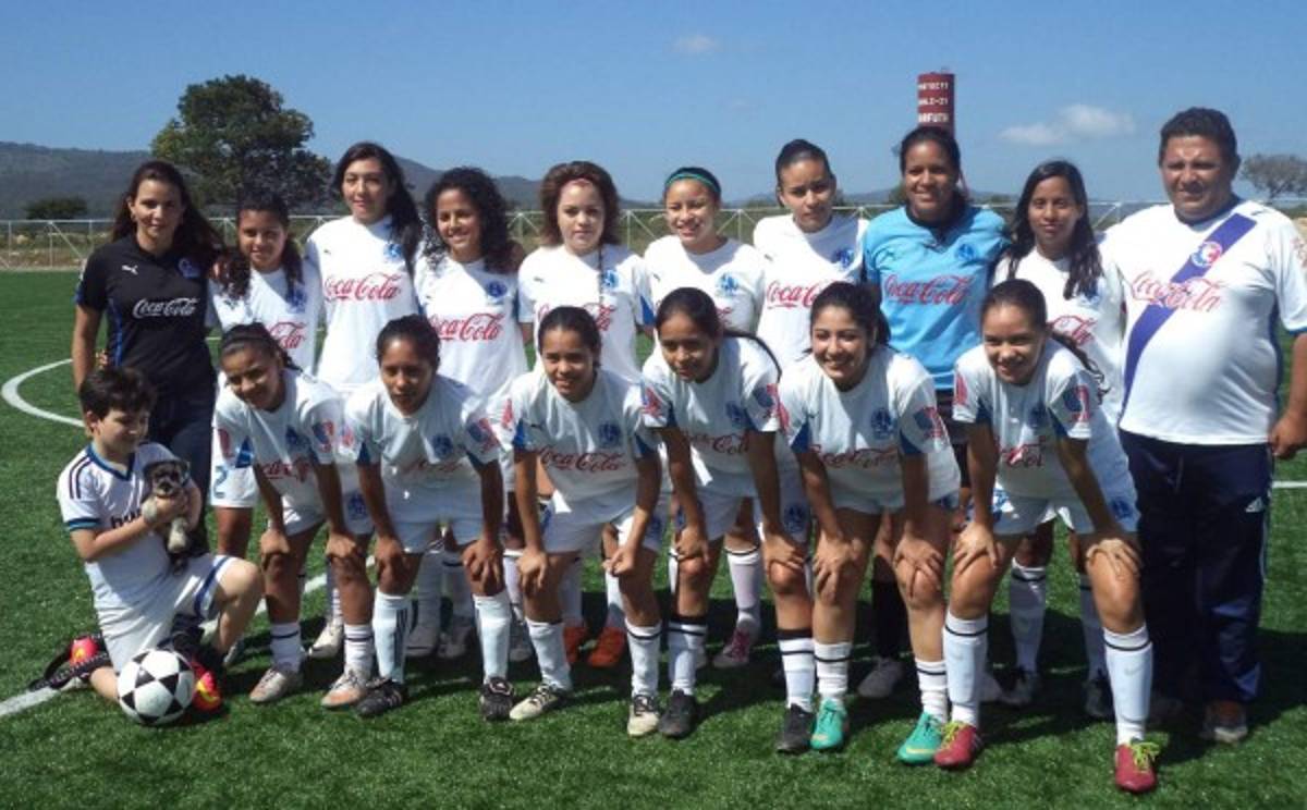 Sol Mejía la bellísima futbolista hondureña y goleadora del Olimpia