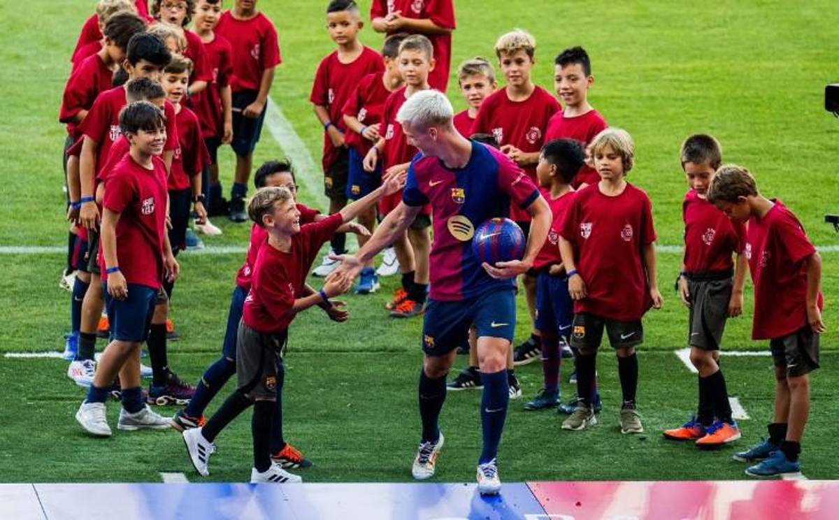 Barcelona, goleado en el Joan Gamper: Presentó dos fichajes, regresó Lamine Yamal y los dorsales confirmados