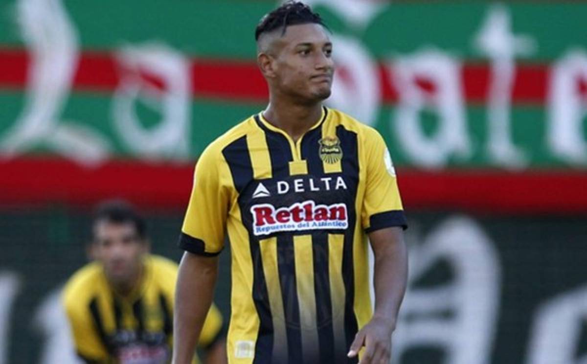 Futbolistas hondureños que ya merecen una oportunidad en el extranjero